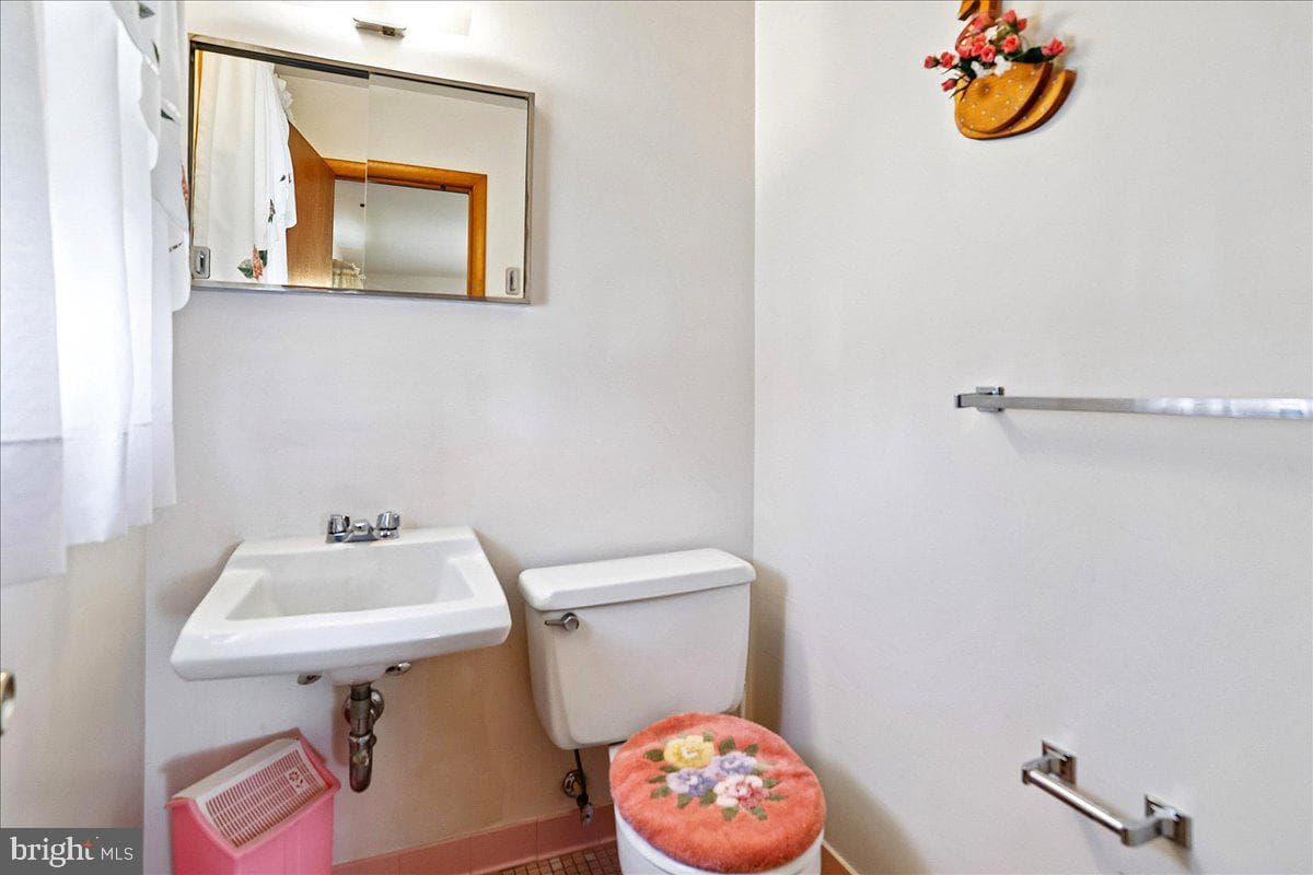 21909 Frederick Road photo 12