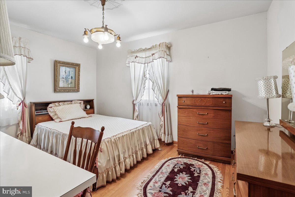 21909 Frederick Road photo 13