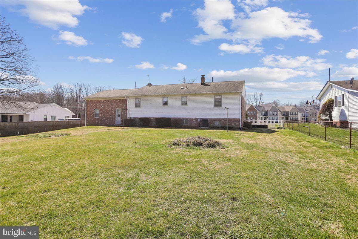 21909 Frederick Road photo 19