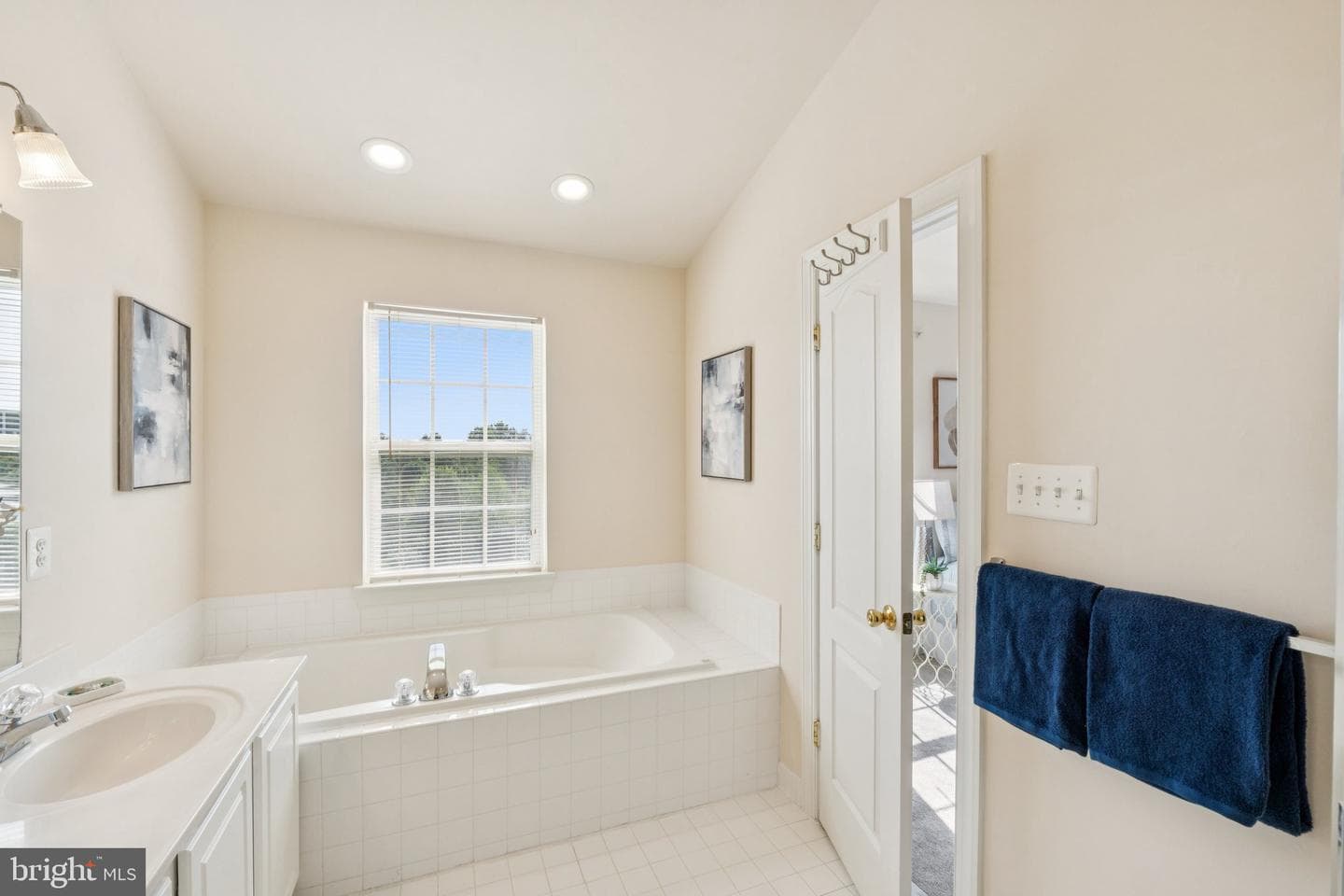 568 Orchard Ridge Drive #200 photo 29