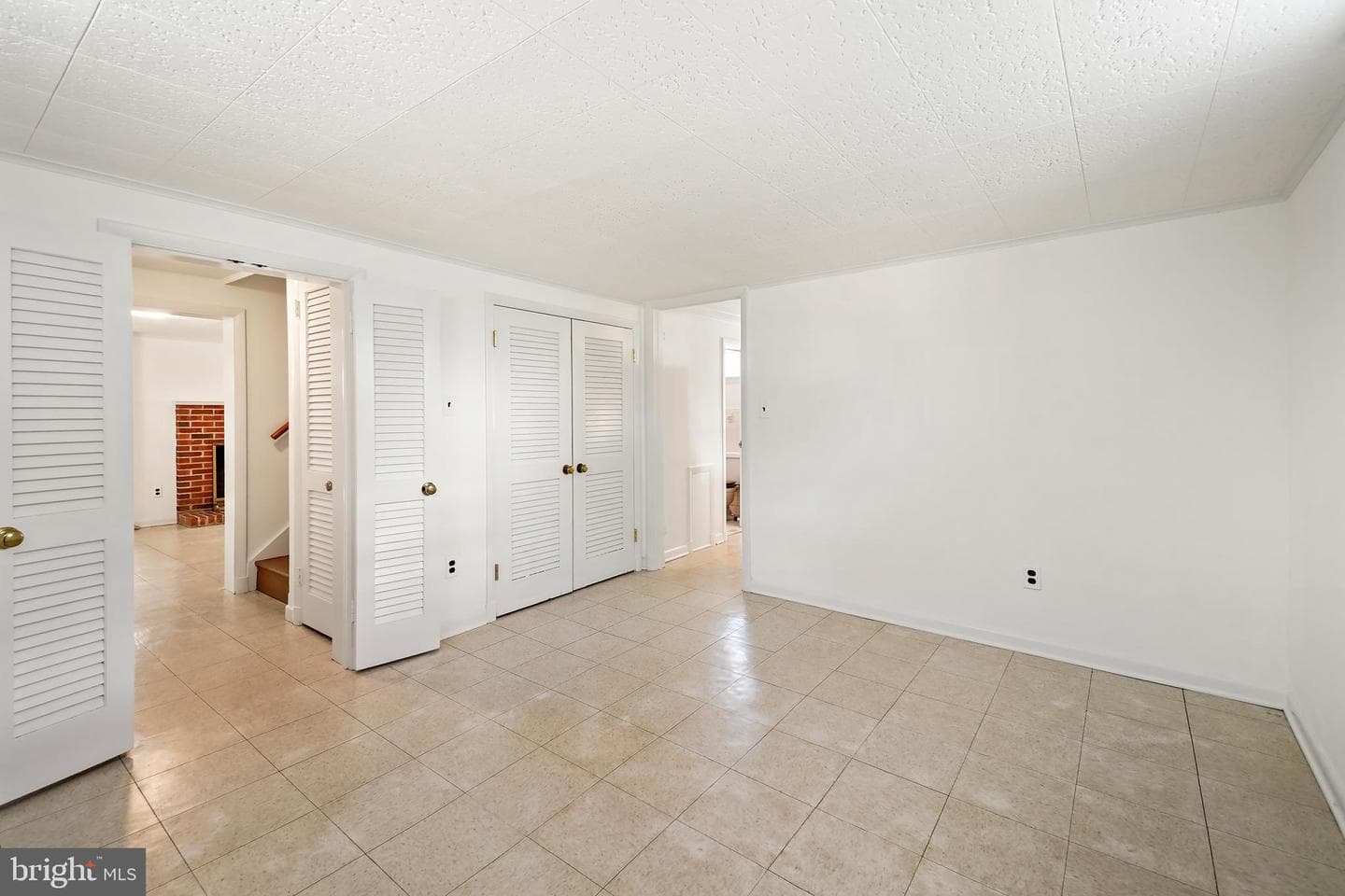 902 Jackson Avenue photo 23