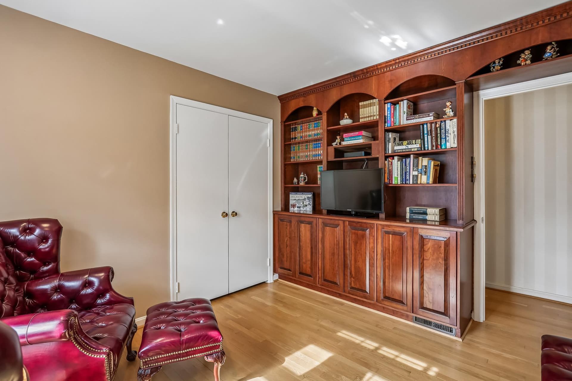 11001 Rosemont Drive photo 23