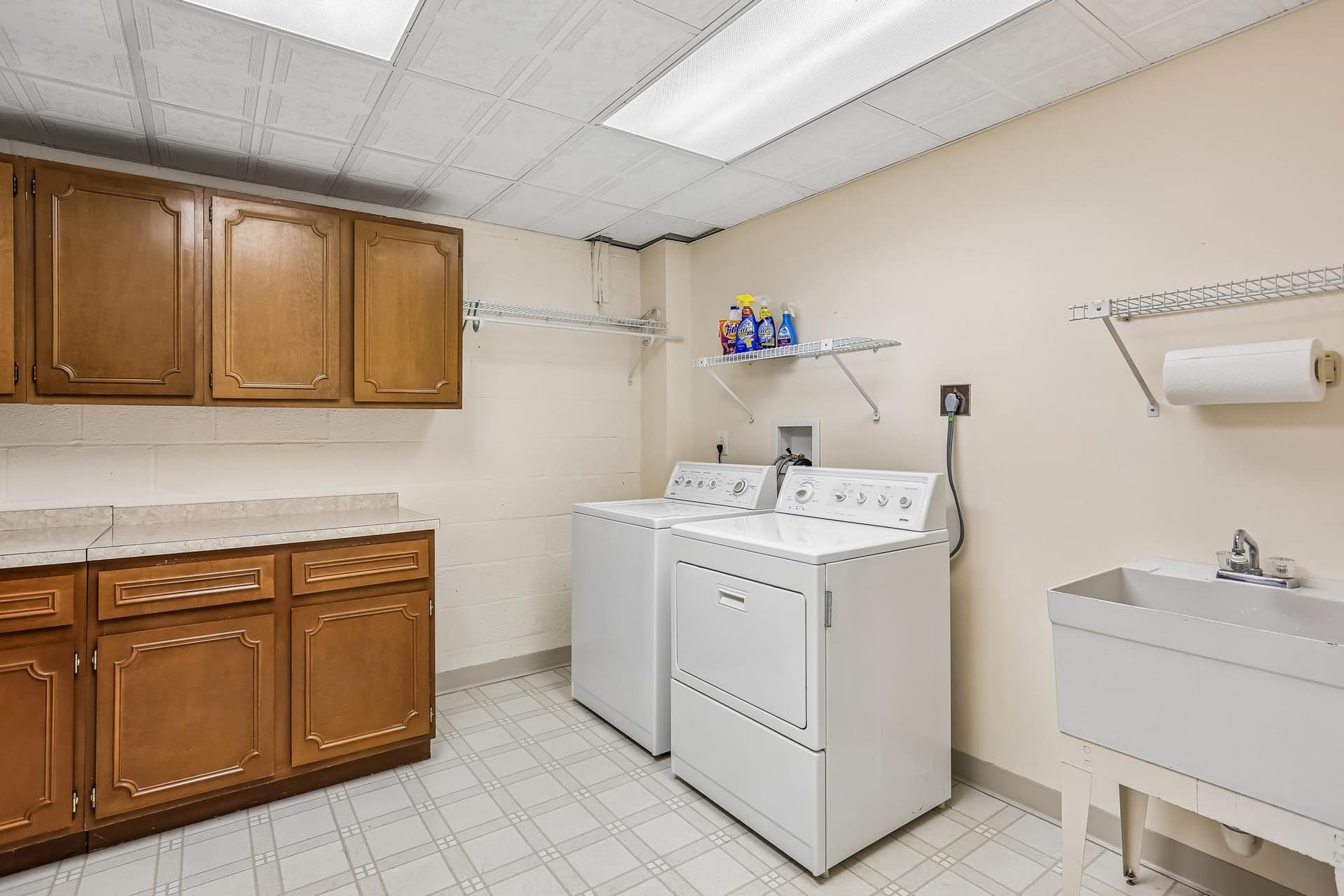 11001 Rosemont Drive photo 31