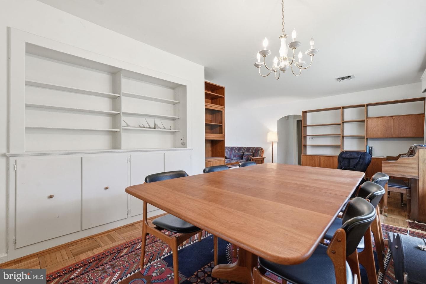 9010 Bradgrove photo 18