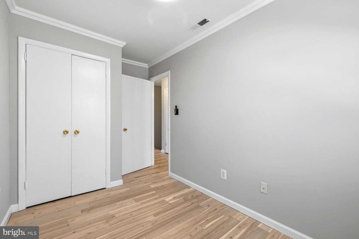 17736 Larchmont Terrace photo 17