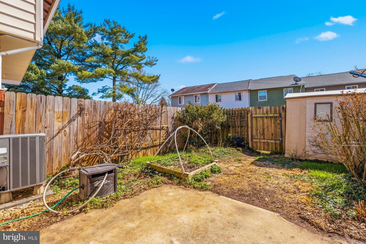 17736 Larchmont Terrace photo 27