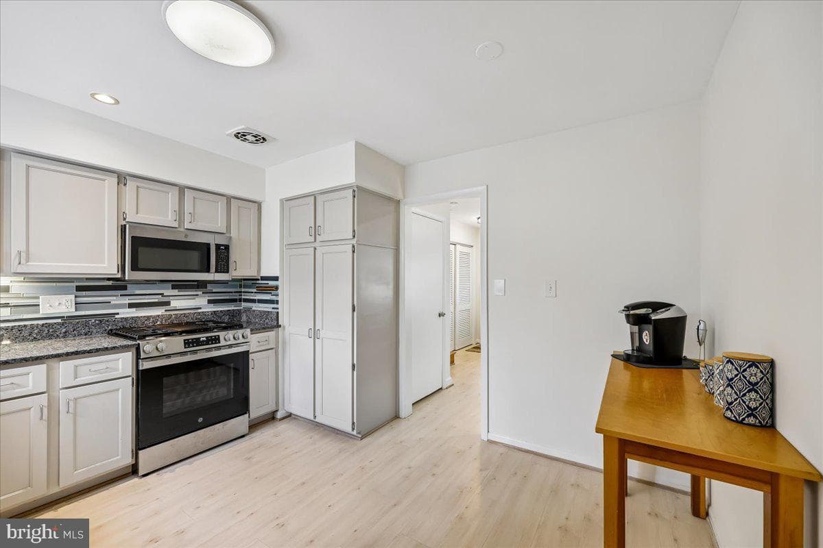 13413 Oriental Court photo 8
