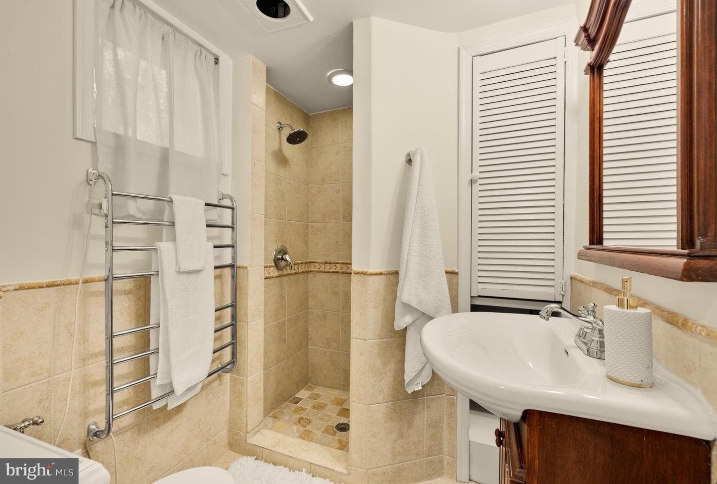 9409 Woodland Drive photo 21