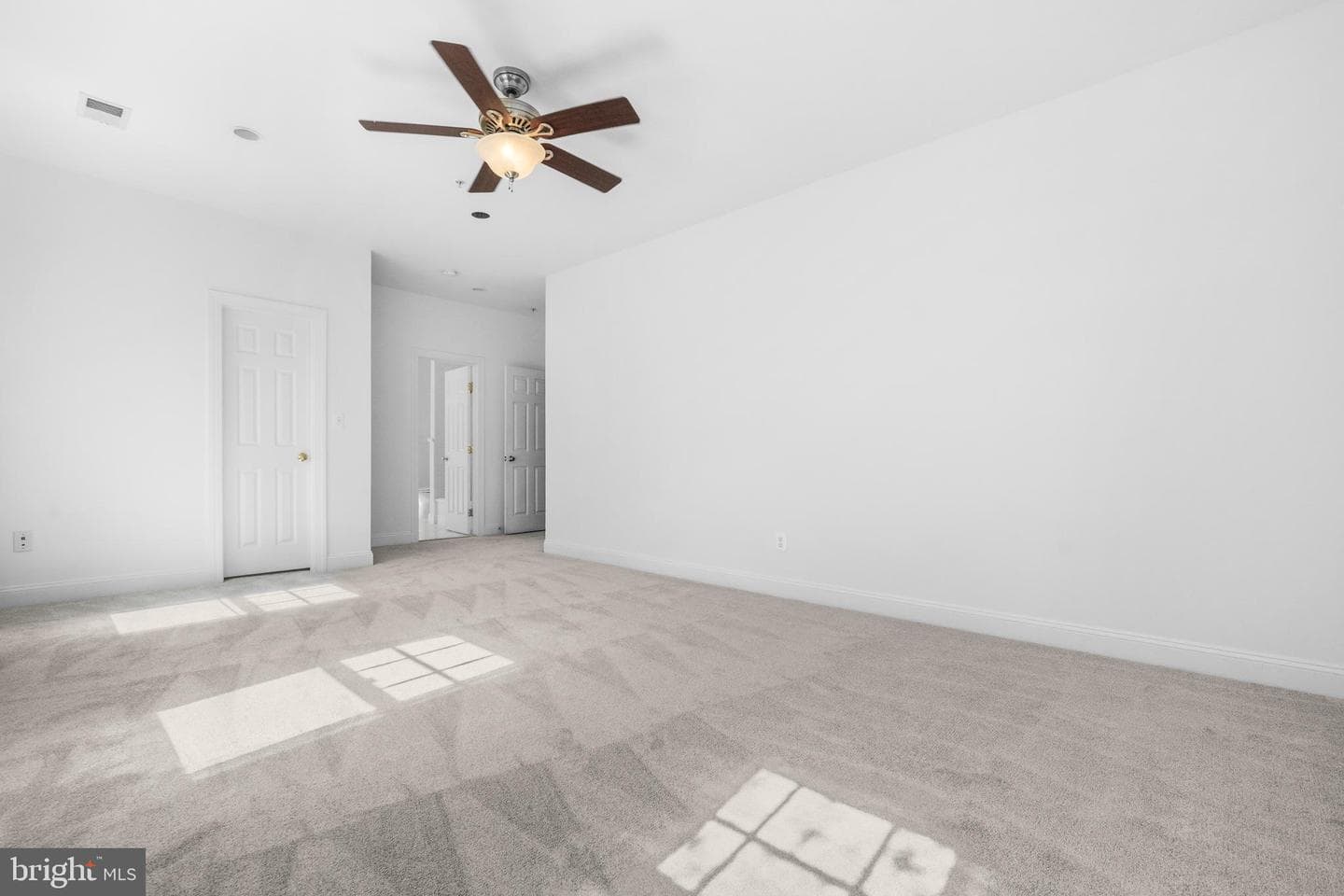 9421 Holland Avenue photo 33