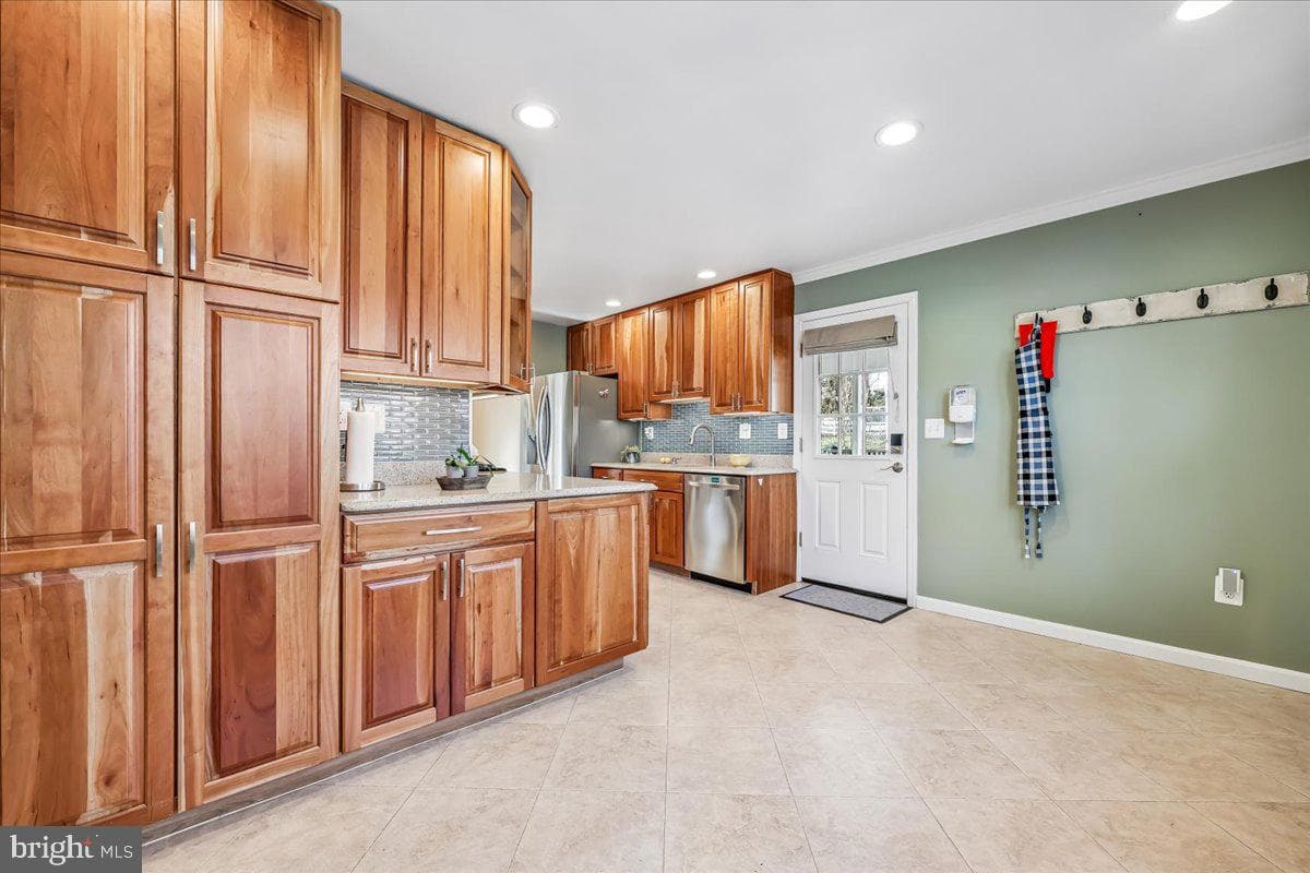 823 Diamond Drive photo 24