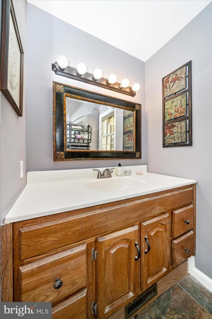 15211 Avery Road photo 28