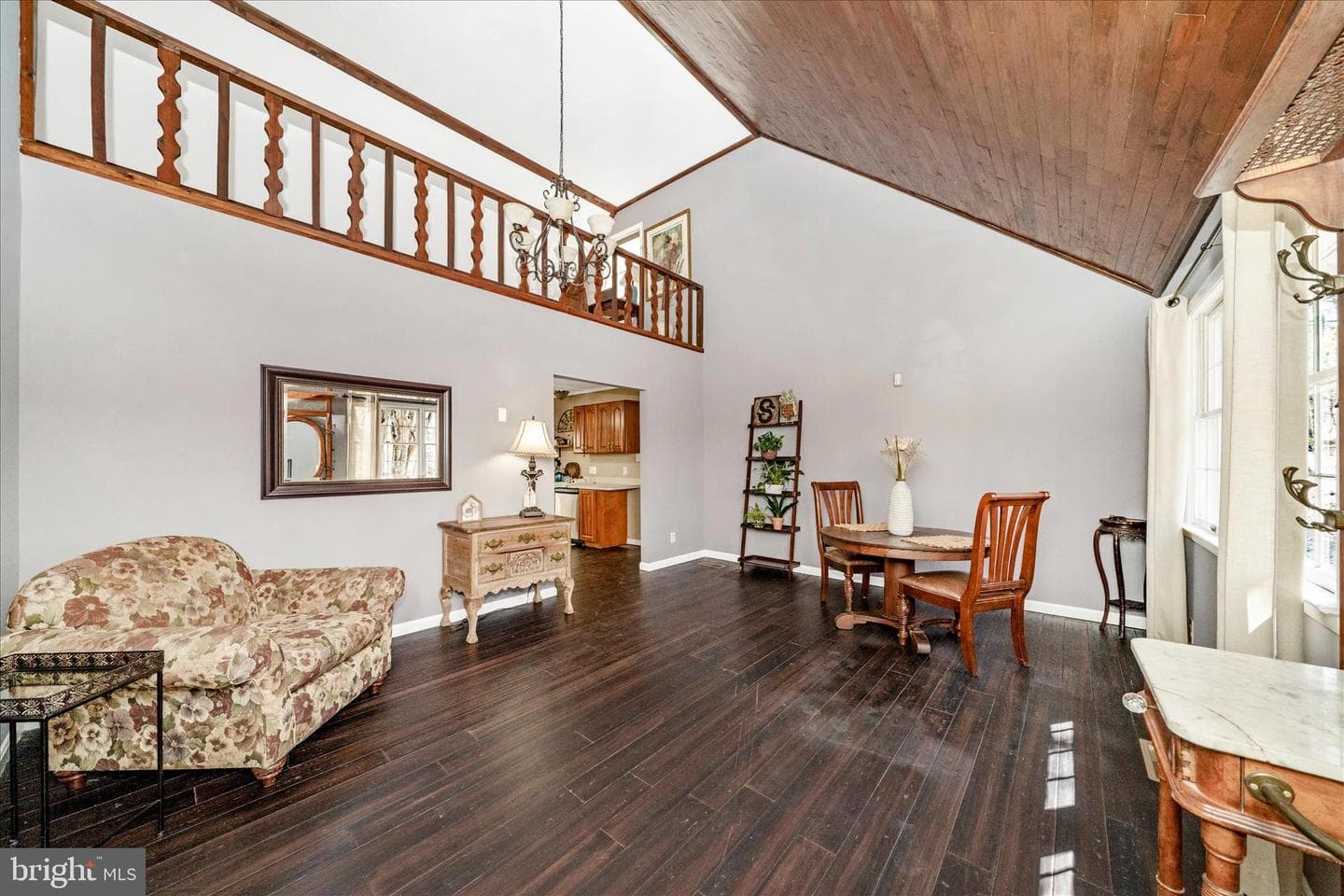 15211 Avery Road photo 6