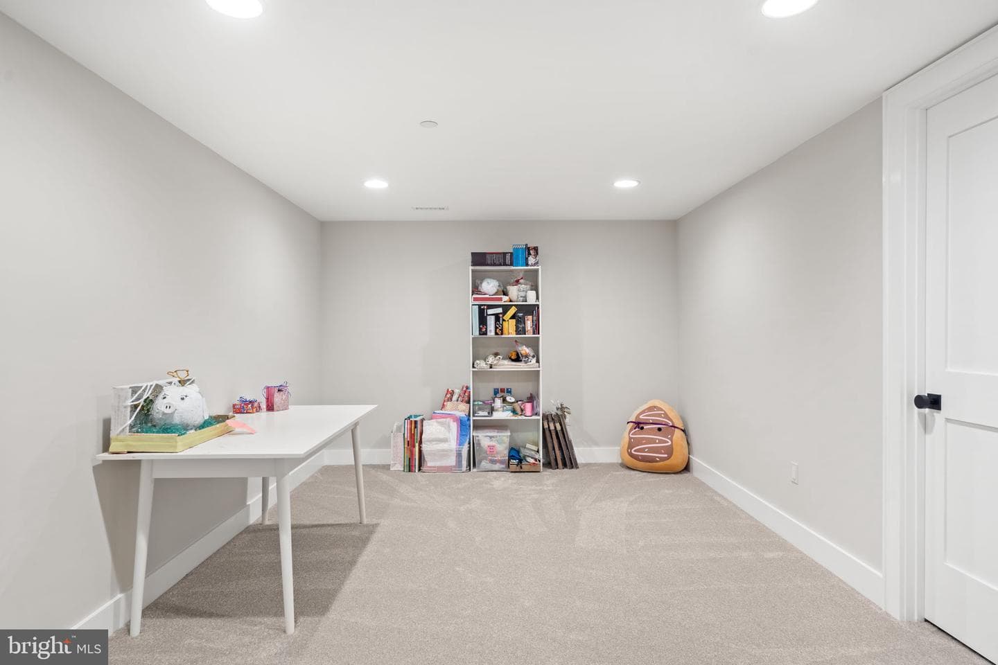 8512 Horseshoe Lane photo 40