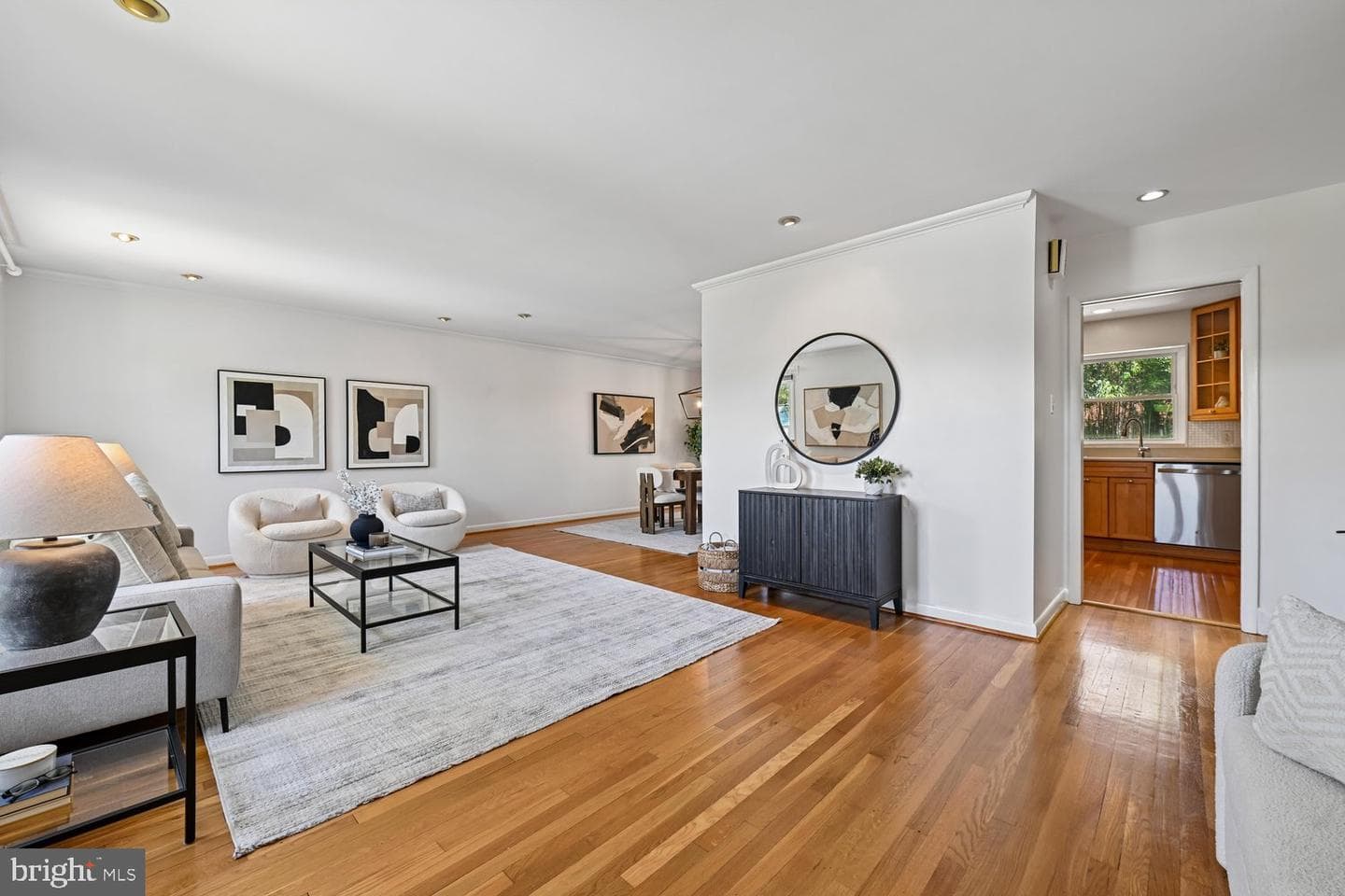 10706 Stoneyhill Drive photo 4