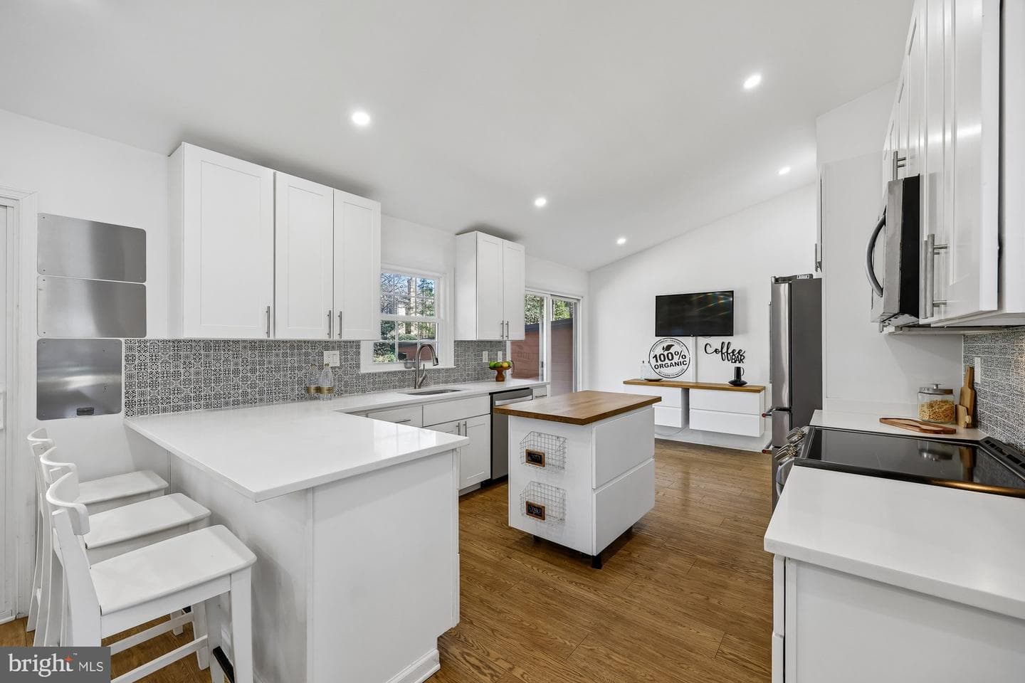 929 Farm Haven Drive photo 12