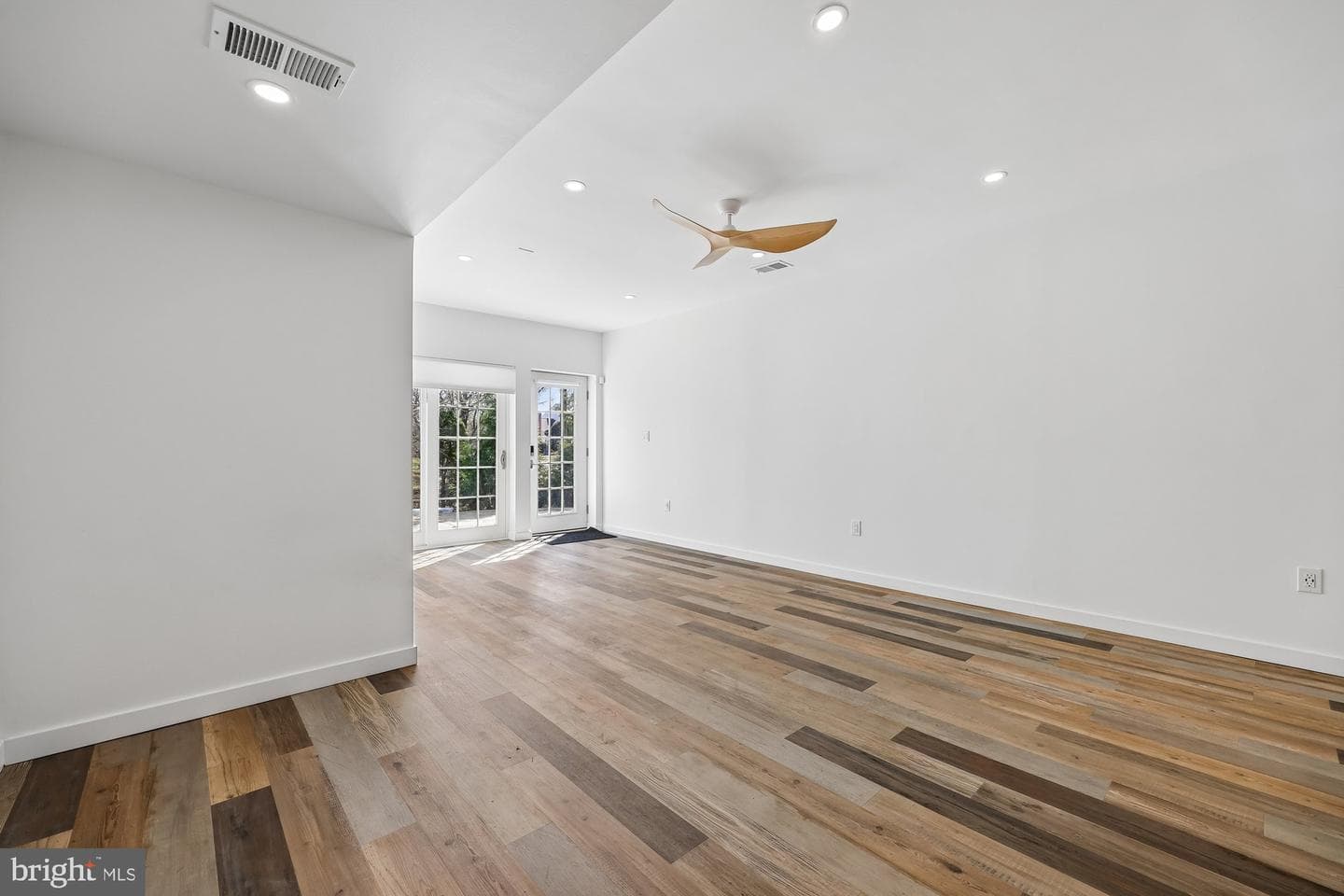929 Farm Haven Drive photo 33