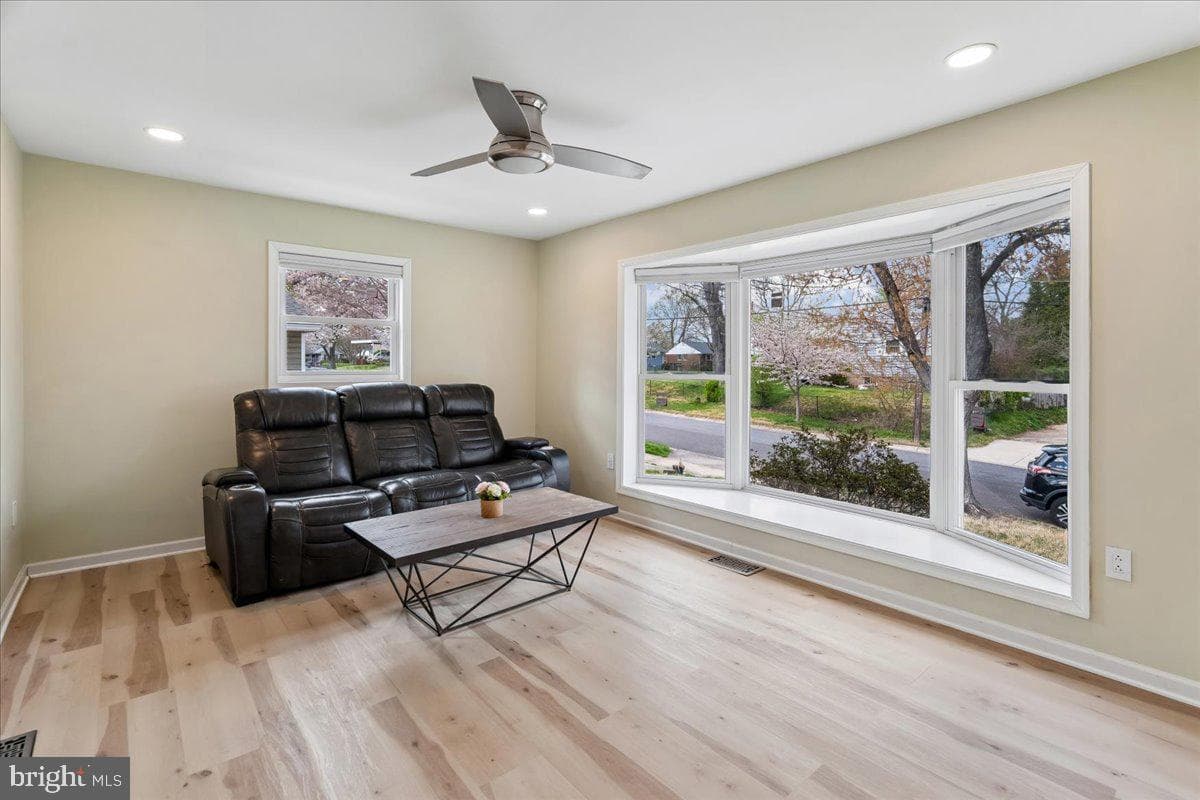 1405 Matthews Drive photo 10