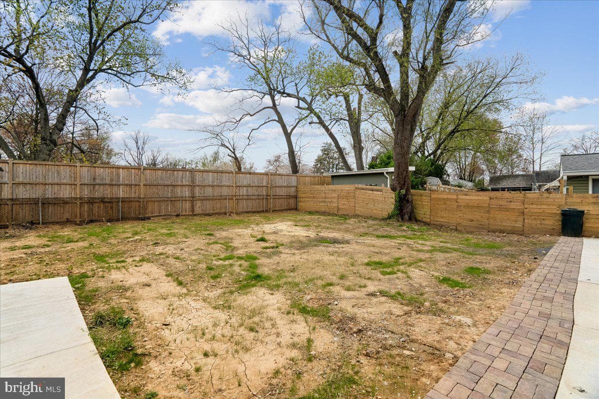 1405 Matthews Drive photo 32