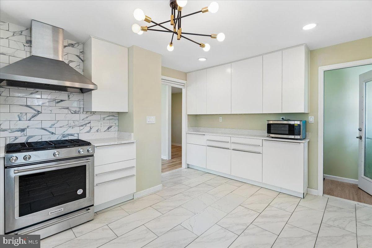 1405 Matthews Drive photo 6