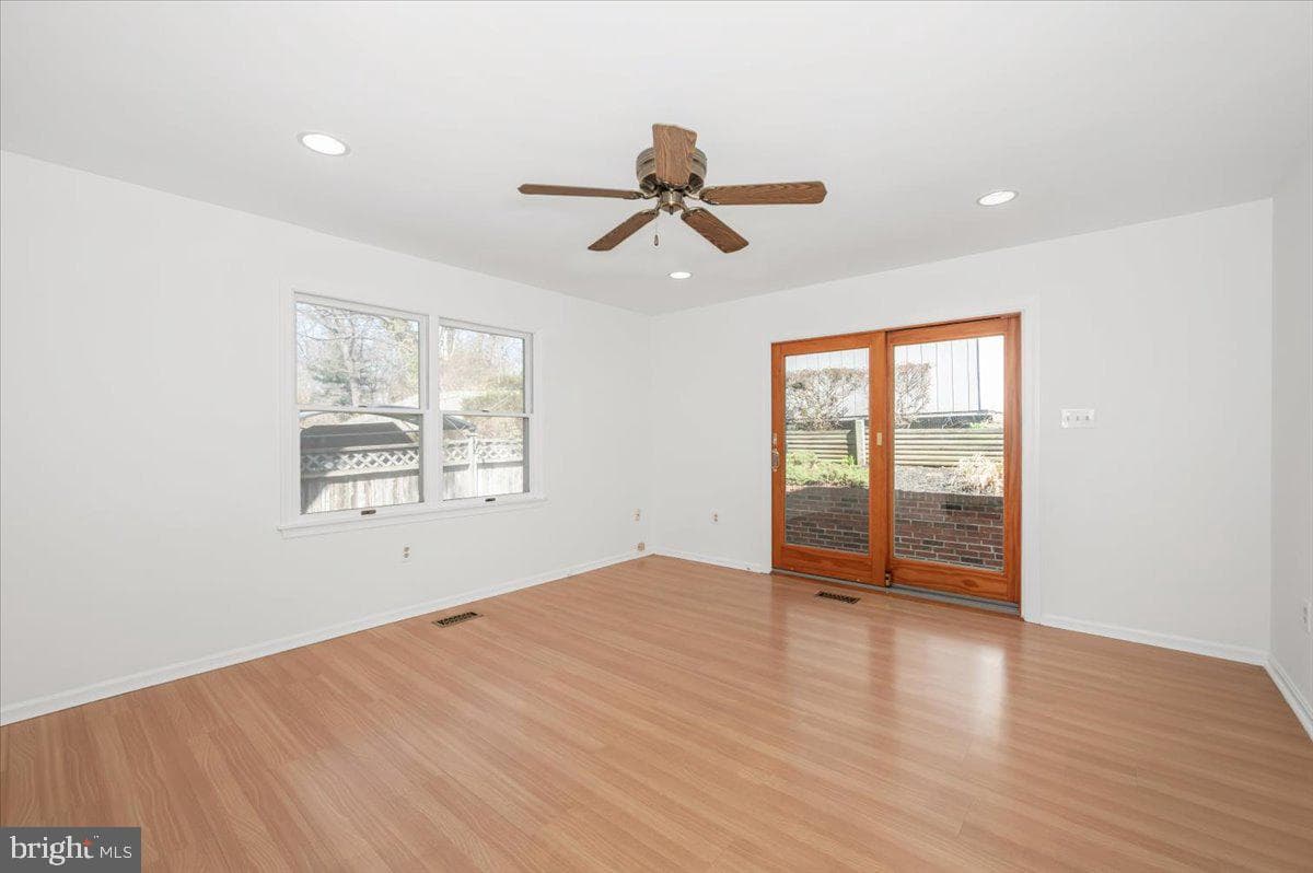 11852 Huggins Drive photo 15