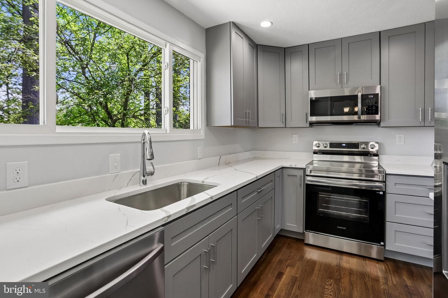 13009 Matey Road photo 9