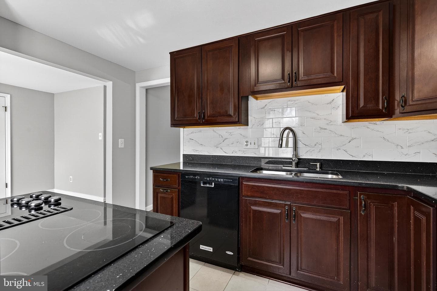 19505 Worsham Court photo 5