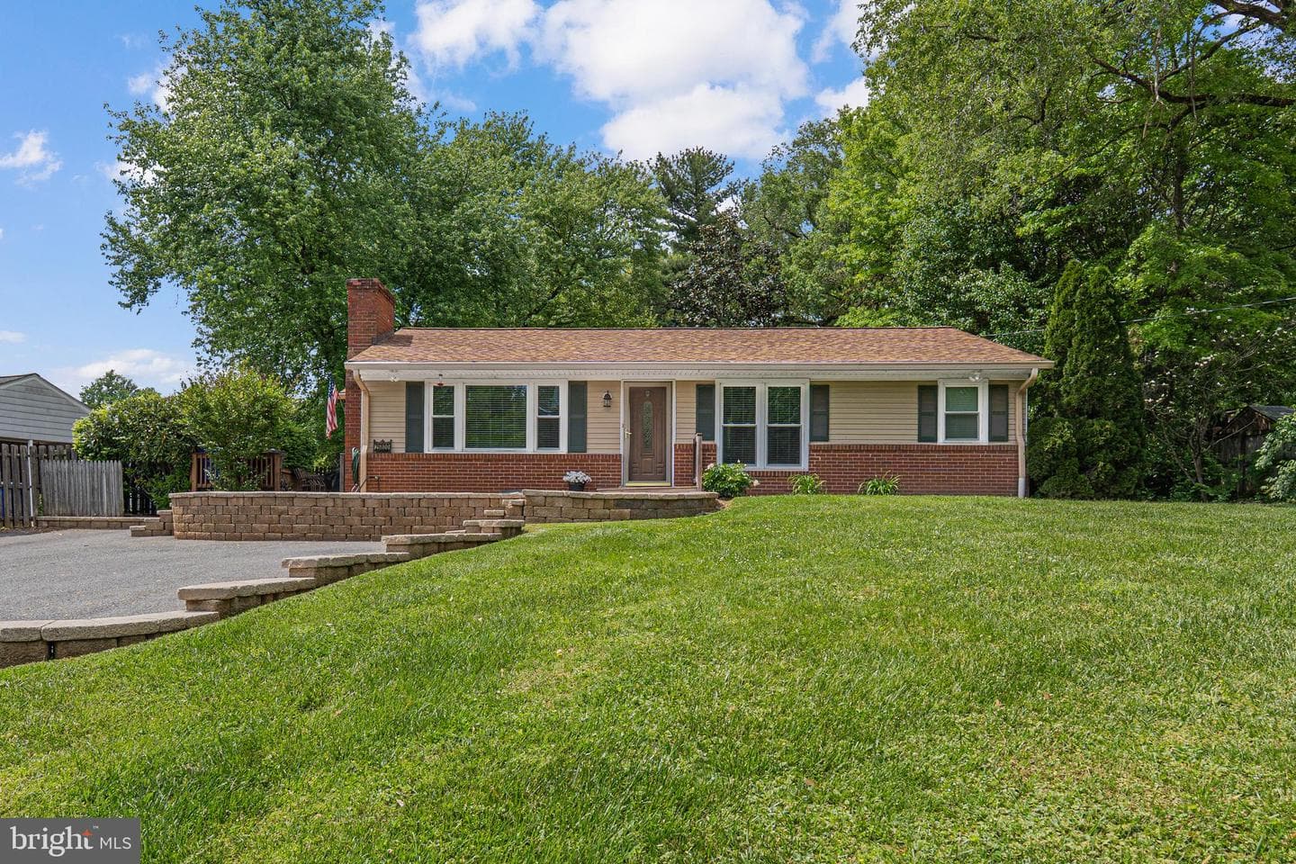 26800 Howard Chapel Drive photo 2