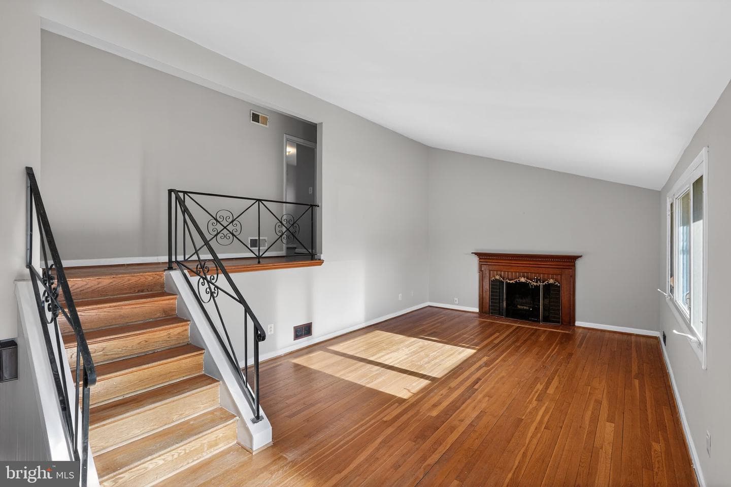 3505 Kayson Street photo 2