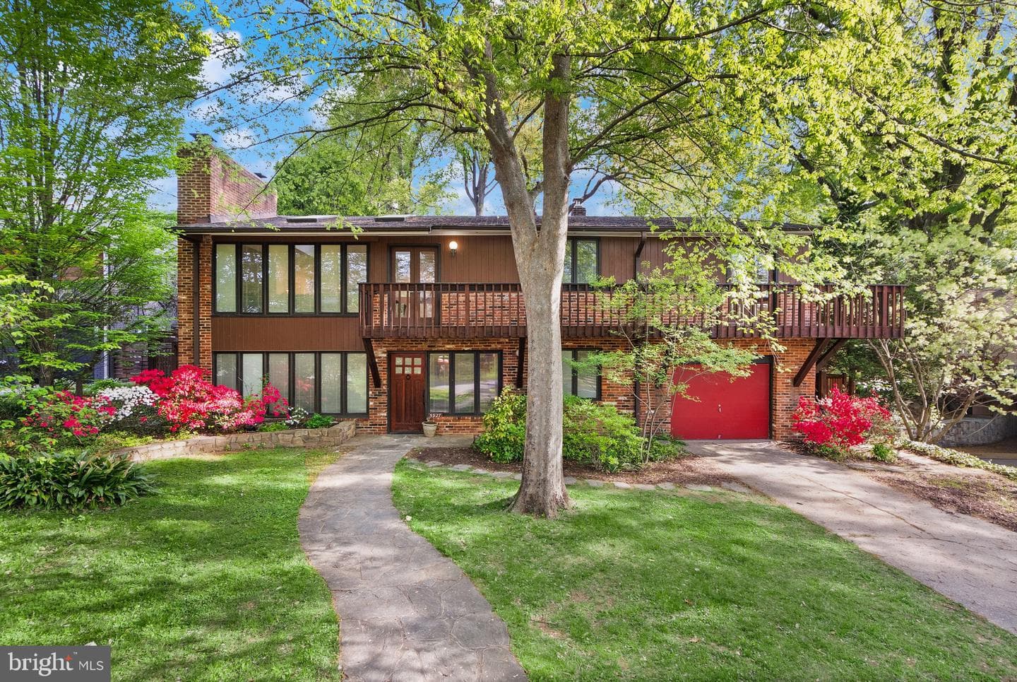 5927 Onondaga Road photo 2