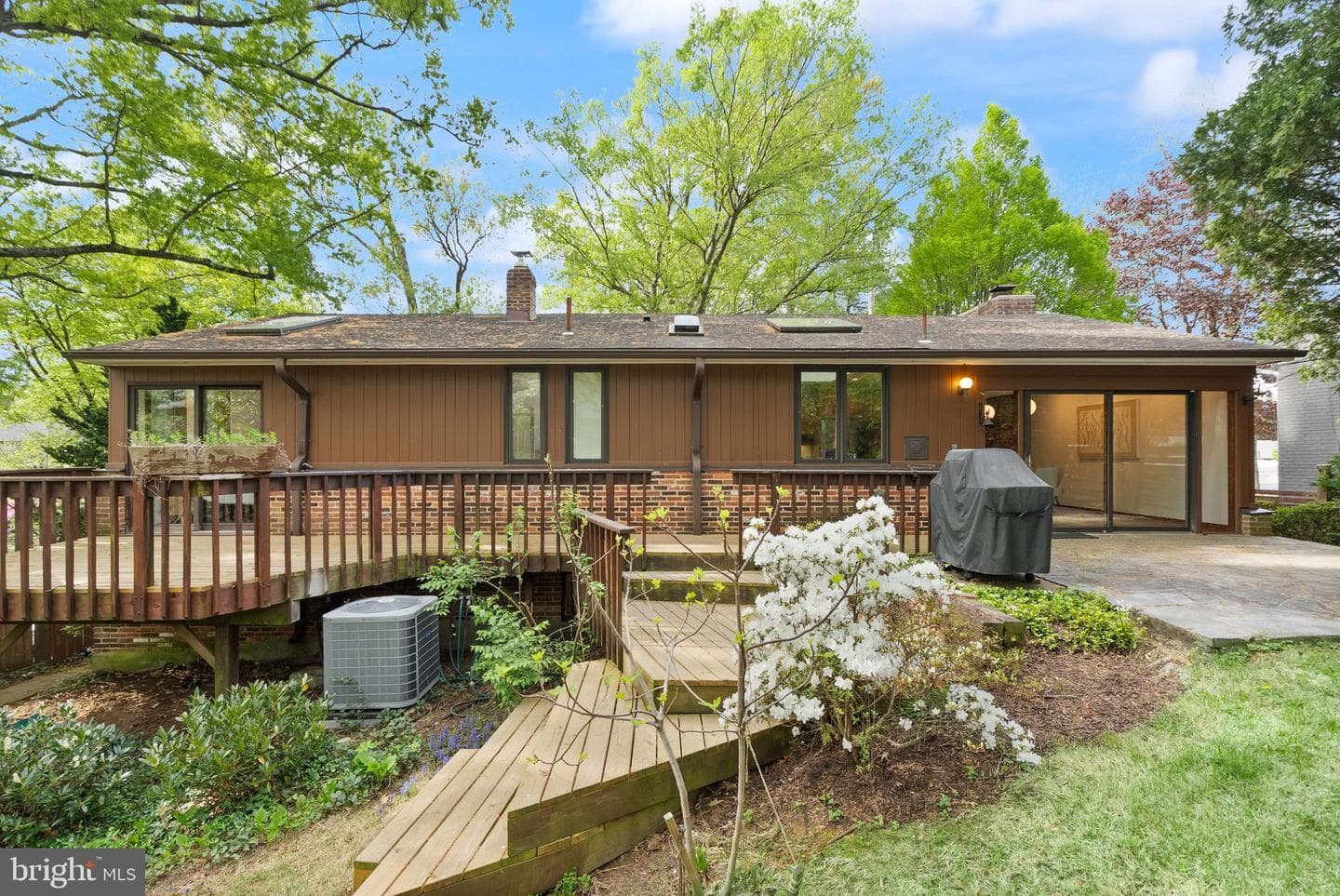 5927 Onondaga Road photo 35