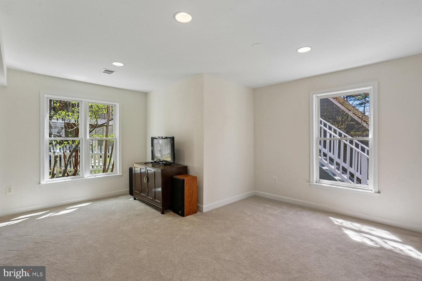 306 Beckwith Street photo 45