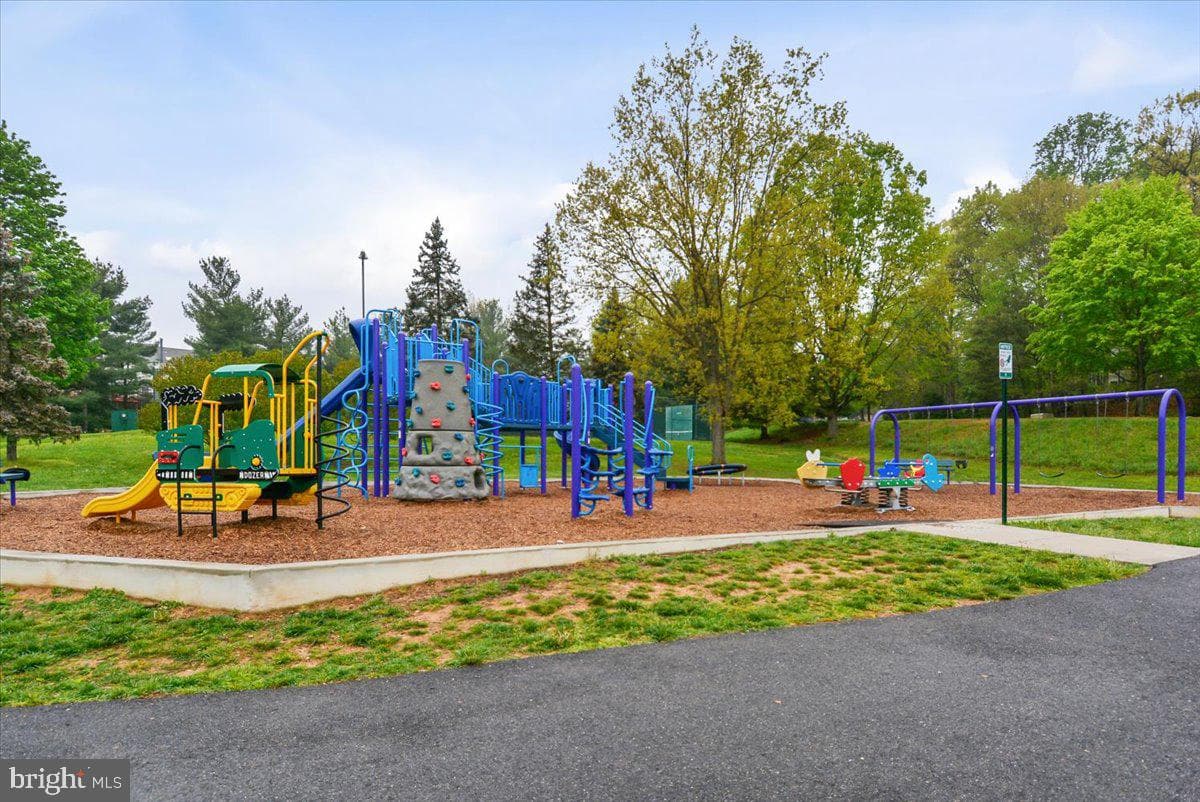 7717 Goodfellow Way photo 41