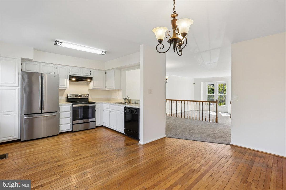 7717 Goodfellow Way photo 9