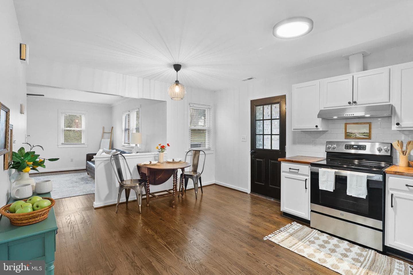 9804 Highview Avenue photo 8