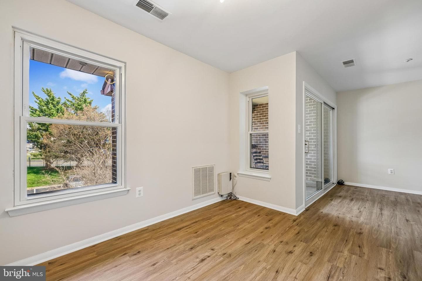 7804 Guildberry Court #301 photo 12