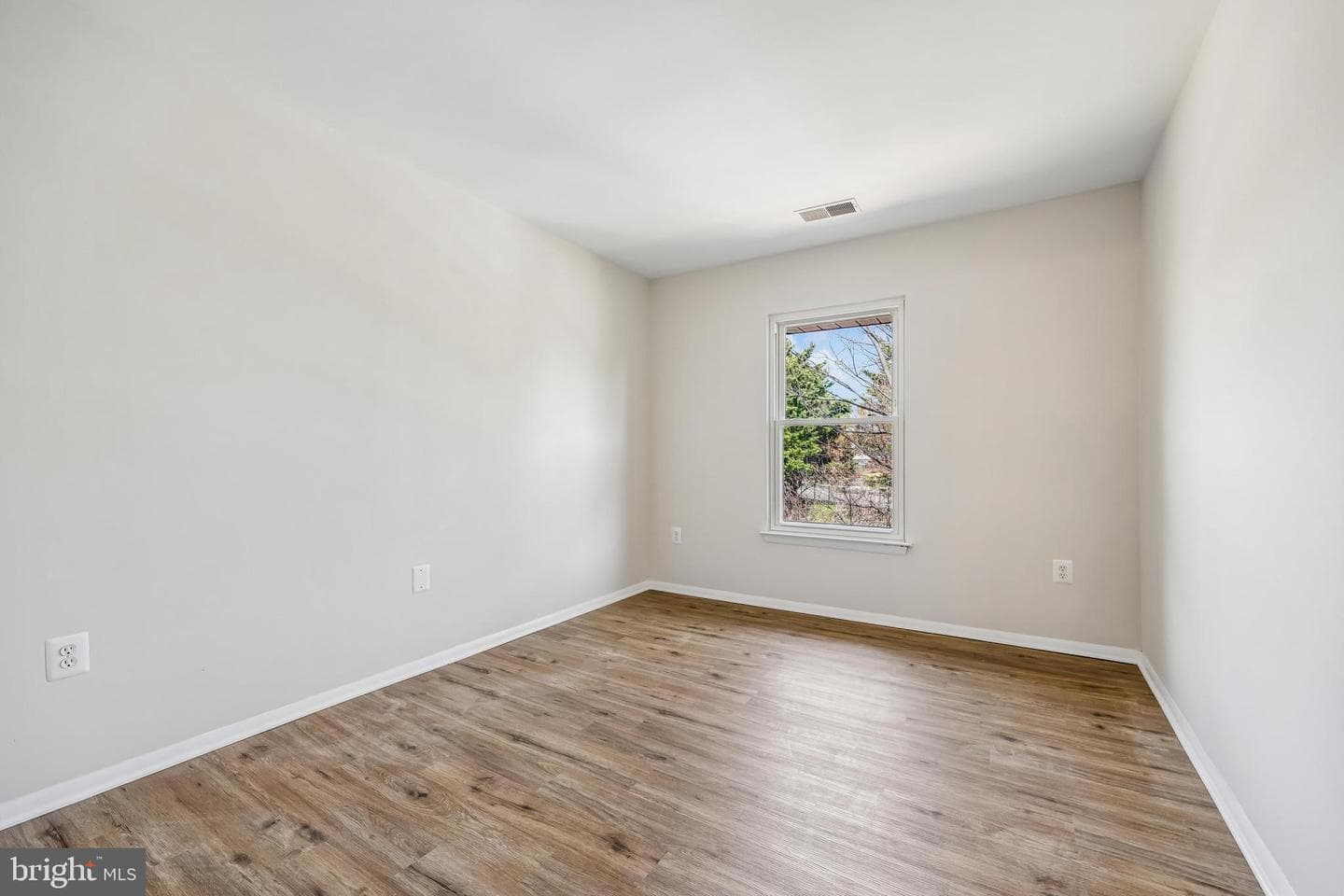 7804 Guildberry Court #301 photo 23