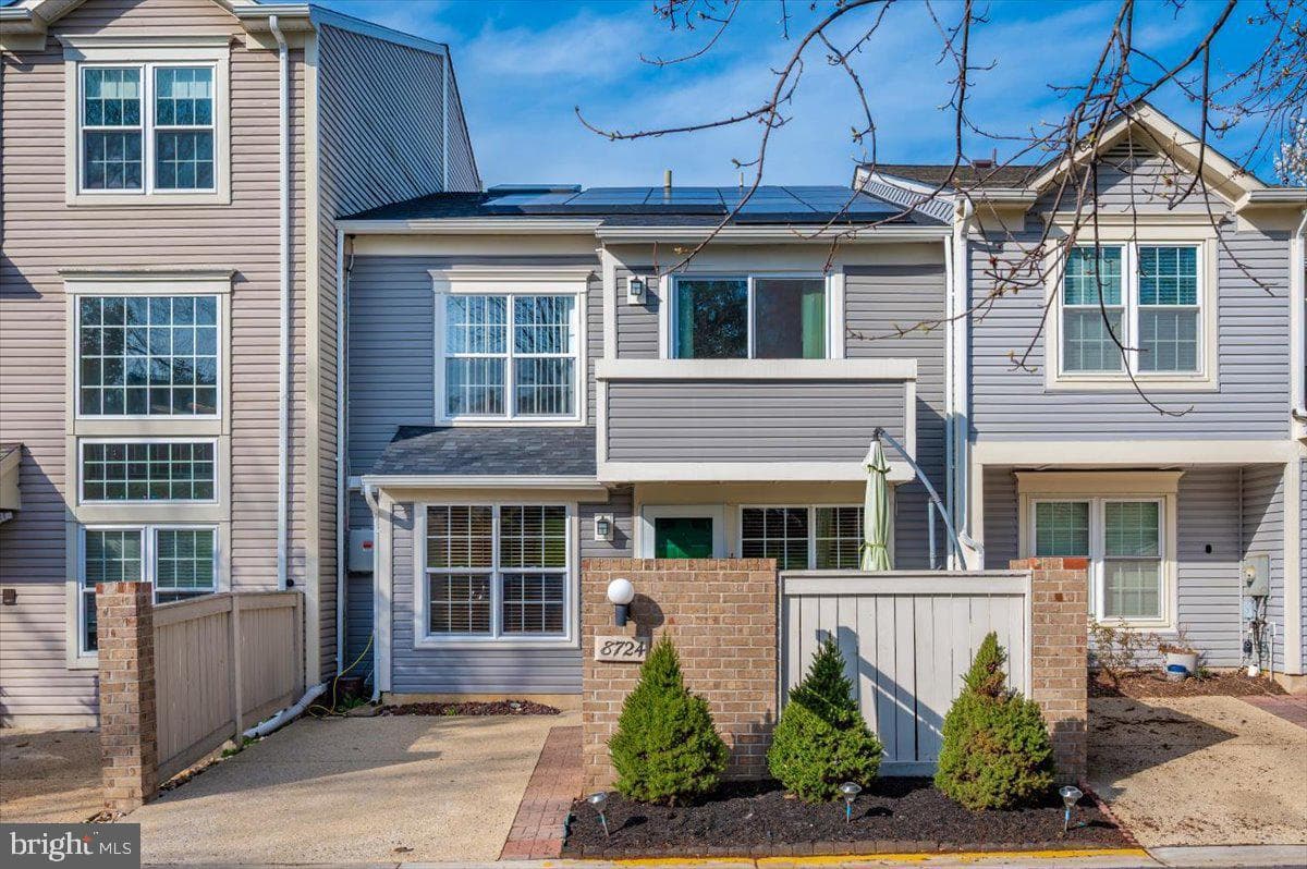 8724 Drexel Hill Place photo 1