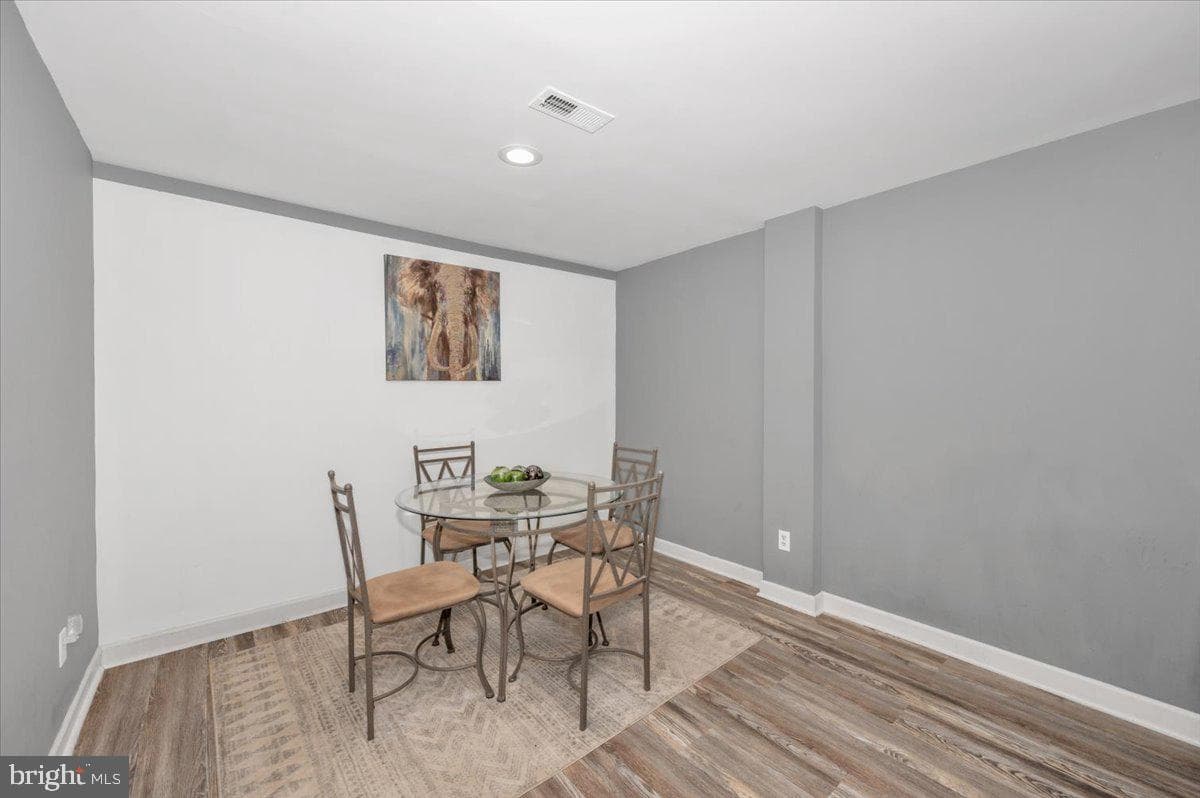 8724 Drexel Hill Place photo 11