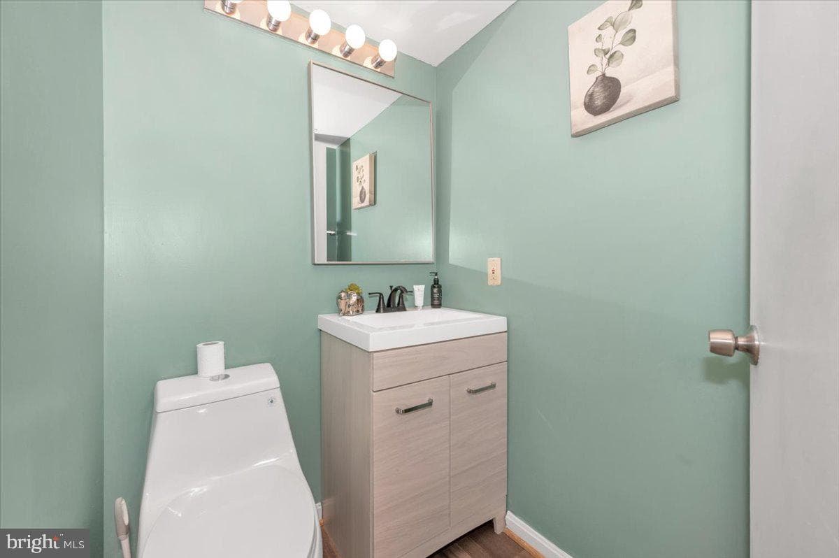 8724 Drexel Hill Place photo 23