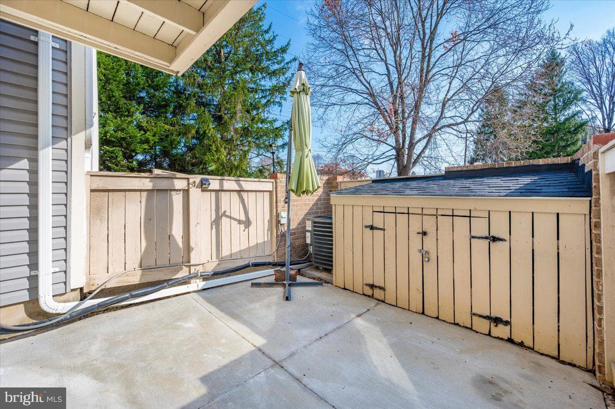 8724 Drexel Hill Place photo 43