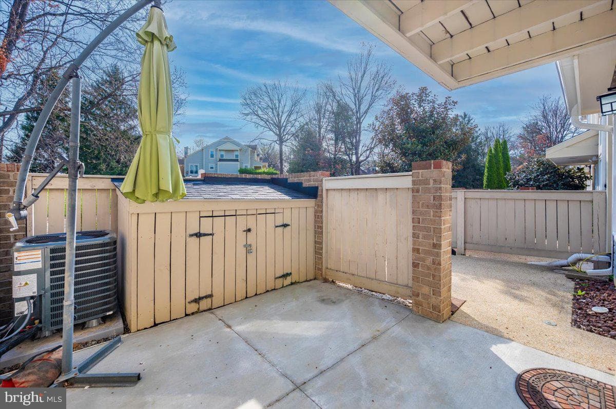 8724 Drexel Hill Place photo 44