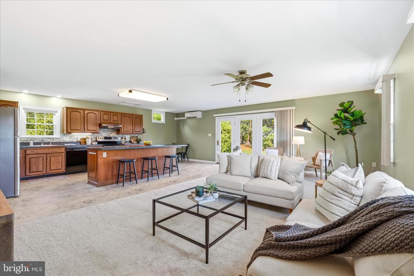 9509 Faith Lane photo 4