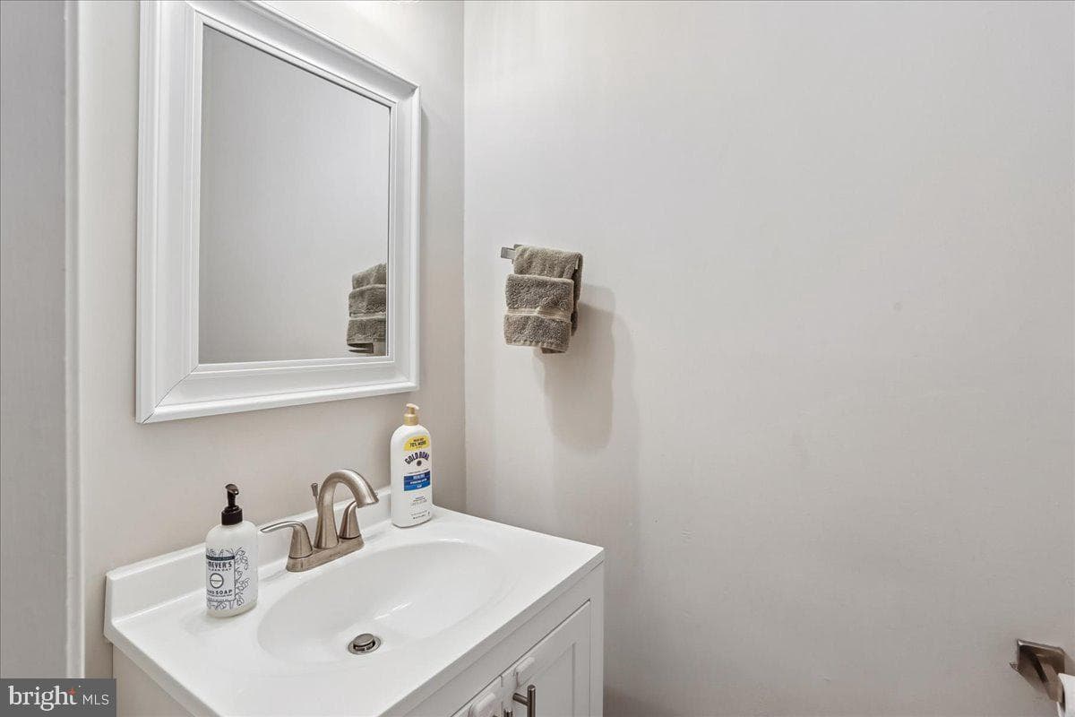 13036 Mill House Court photo 8