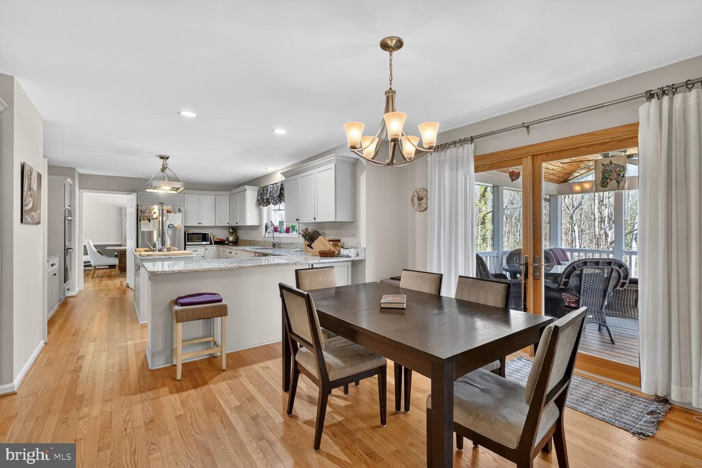 2036 Mayflower Drive photo 12
