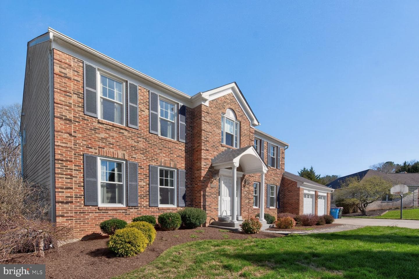 2036 Mayflower Drive photo 2