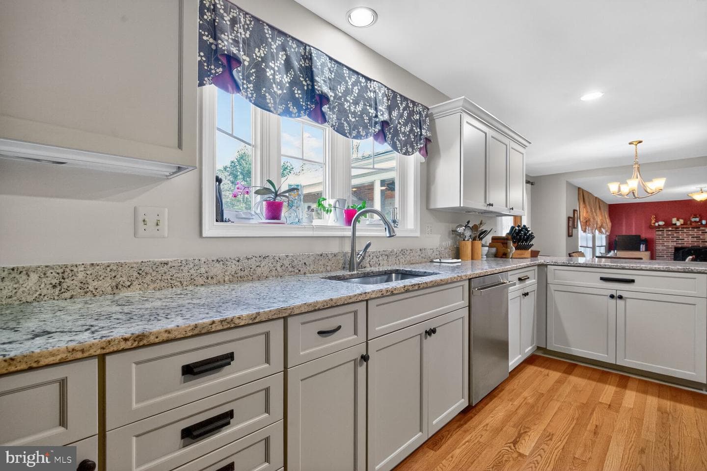 2036 Mayflower Drive photo 9