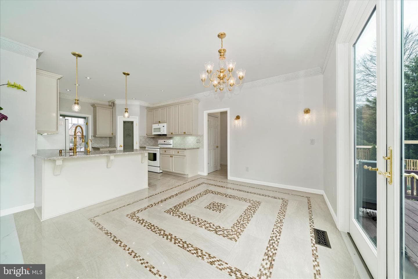 26031 Mount Vernon Avenue photo 8