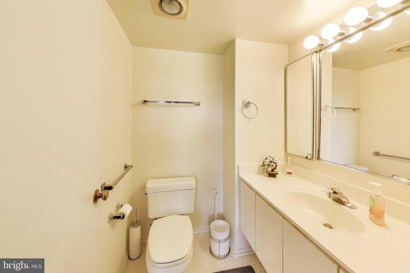 3330 N Leisure World Boulevard #5-1015 photo 14