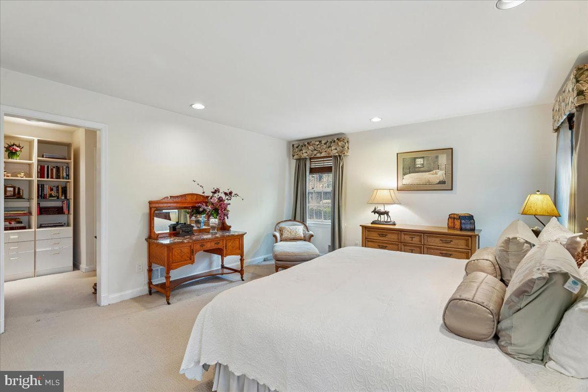 10810 Burbank Drive photo 19