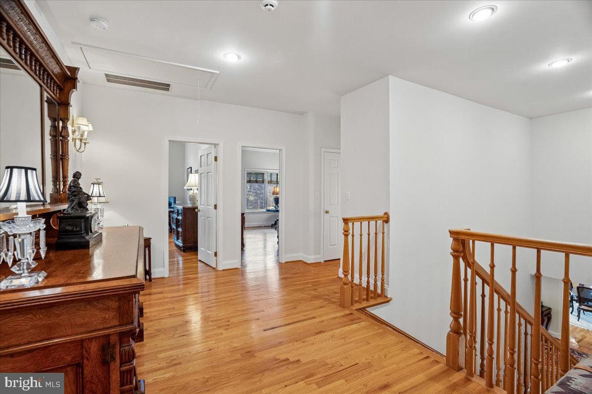 10810 Burbank Drive photo 25